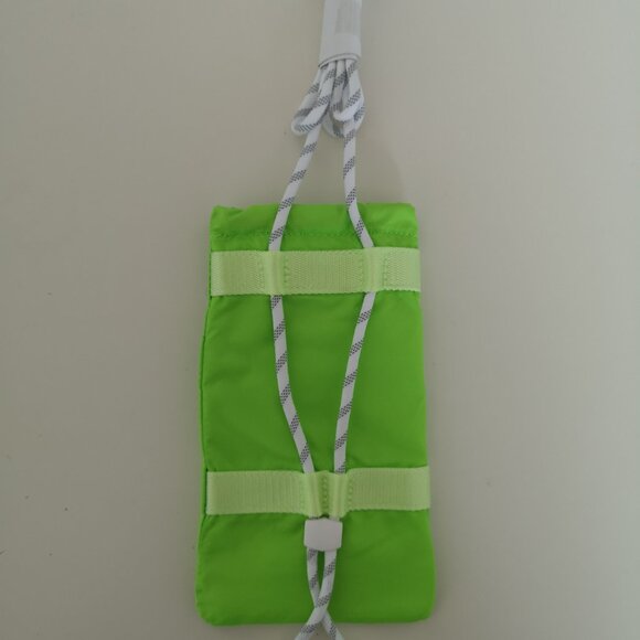 2 x NWT LULULEMON SEAWHEEZE ABTH Neon Green Play Forward Crossbody Bag 4.1"x7.8" - Picture 6 of 9